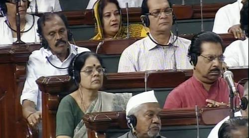 पीएम ने कहा, जनलोकपाल पर संसद में हो बहस