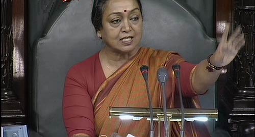 संसद के दोनों सदनों में विपक्ष का हंगामा