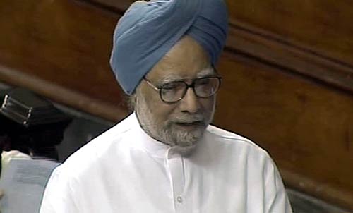 अन्‍ना पर लोकसभा में पीएम का बयान, विपक्ष ने किया विरोध