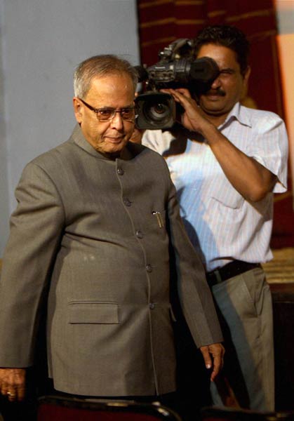 08 अगस्त 2011: तस्वीरों में देखें दिनभर की बड़ी खबरें | पढ़ें