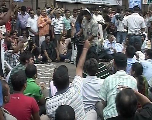 अन्‍ना के आंदोलन का दूसरा दिन | जेल गए अन्ना