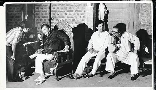 आया 'प्‍यार के दो तार से संसार बांधने' का त्‍योहार