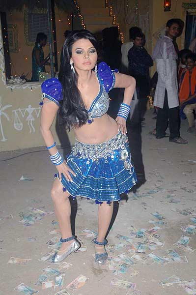 फिर होश उड़ाने को तैयार राखी सावंत | हॉट 'आइटम गर्ल'