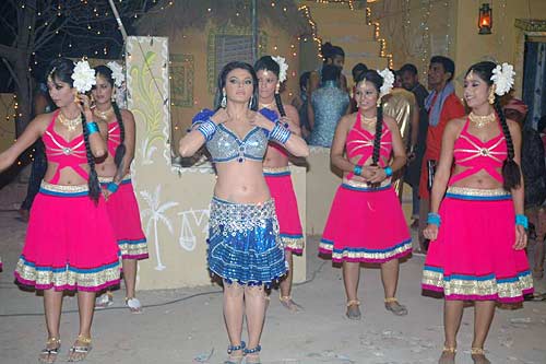 फिर होश उड़ाने को तैयार राखी सावंत | हॉट 'आइटम गर्ल'