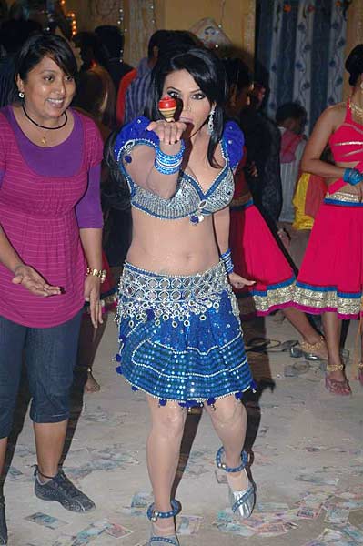 फिर होश उड़ाने को तैयार राखी सावंत | हॉट 'आइटम गर्ल'