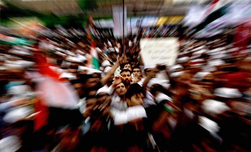 अन्‍ना के अनशन को युवा समर्थन...| अलबेले समर्थक