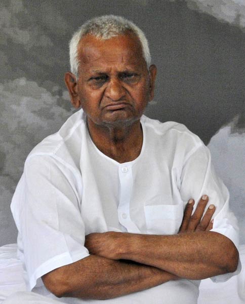 अन्‍ना के अनशन को युवा समर्थन...| अलबेले समर्थक