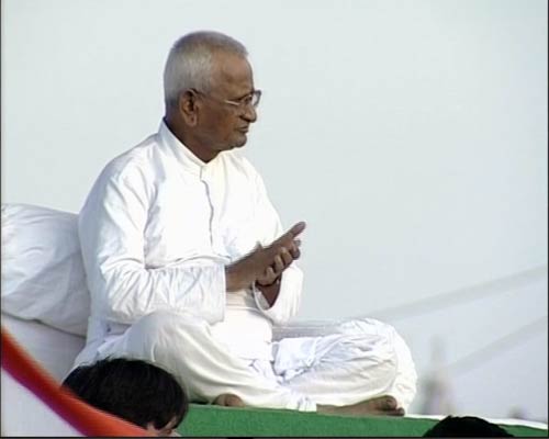 रामलीला मैदान में अन्‍ना 'लीला' । अन्ना के अलबेले समर्थक...