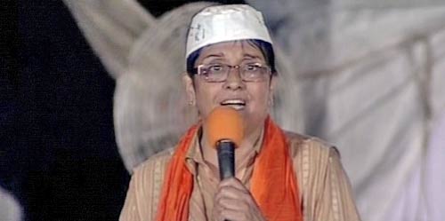 रामलीला मैदान में उमड़ा जनसैलाब... | हर ओर अन्‍ना...