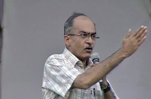 रामलीला मैदान में उमड़ा जनसैलाब... | हर ओर अन्‍ना...