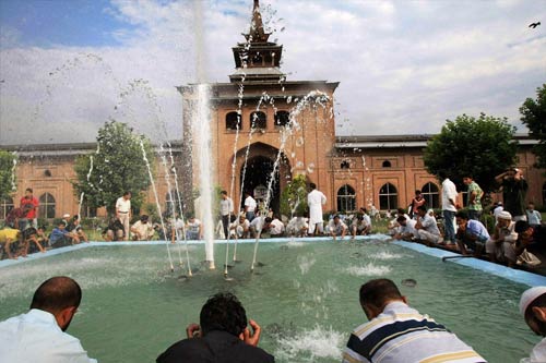 04 अगस्त 2011: तस्वीरों में देखें दिनभर की बड़ी खबरें | पढ़ें