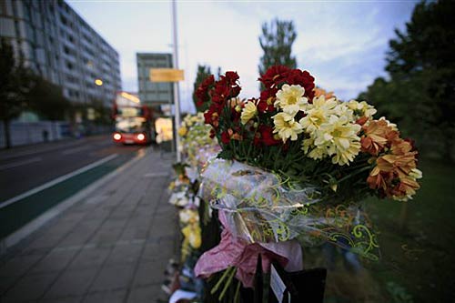 12 अगस्‍त 2011: तस्‍वीरों में देखें दिनभर की बड़ी खबरें | पढ़ें