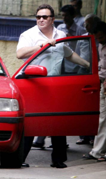 शम्‍मी कपूर की अंतिम यात्रा |   नहीं रहें शम्‍मी कपूर