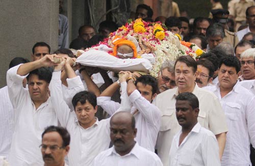 शम्‍मी कपूर की अंतिम यात्रा |   नहीं रहें शम्‍मी कपूर