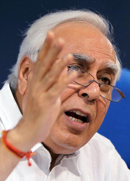 14 अगस्‍त 2011: तस्‍वीरों में देखें दिनभर की खबरें |  पढ़ें