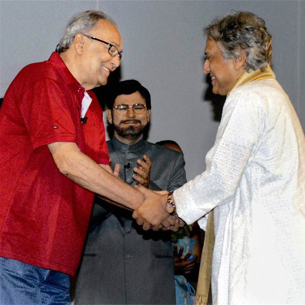 तस्‍वीरों में बीते सप्‍ताह बॉलीवुड की हलचल | स्विमसूट परियां