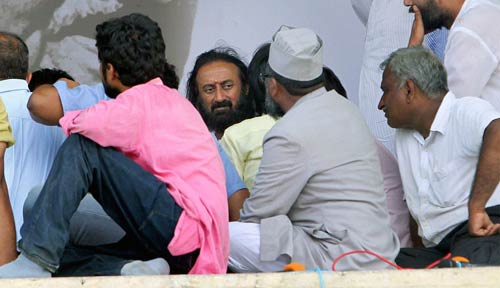 नेताओं का रवैया और अन्‍ना का आंदोलन...| हर ओर अन्‍ना