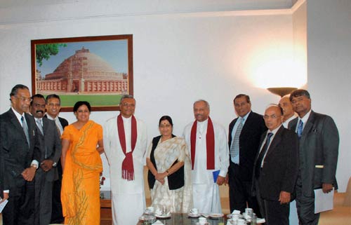 01 अगस्त 2011: तस्वीरों में देखें दिनभर की बड़ी खबरें । पढ़ें