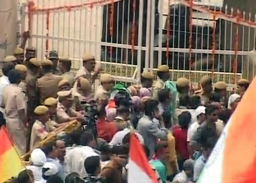 भ्रष्‍ट तंत्र के खिलाफ पूरा देश एकजुट  | आपकी भेजी तस्‍वीरें