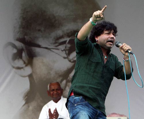 अन्‍ना के समर्थन में उतरा बॉलीवुड...| हर दिल में अन्ना