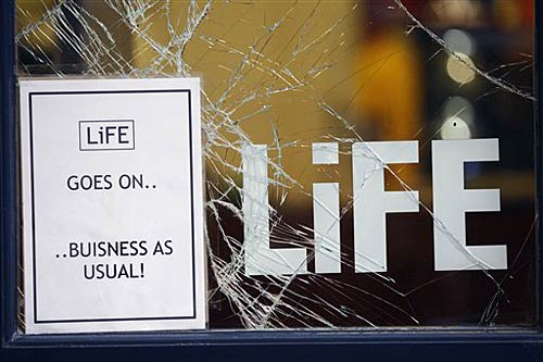 11 अगस्‍त 2011: तस्‍वीरों में देखें दिनभर की बड़ी खबरें | पढ़ें