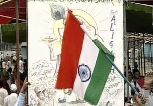 ‘दबंग’ अन्ना बने पोस्टरों के ‘मुन्ना भाई’ | अलबेले समर्थक