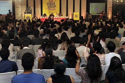 तस्वीरों में माइंड रॉक्स इंडिया टुडे यूथ समिट 2011 | NO MORE भ्रष्‍टाचार