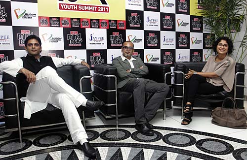 तस्वीरों में माइंड रॉक्स इंडिया टुडे यूथ समिट 2011 | NO MORE भ्रष्‍टाचार