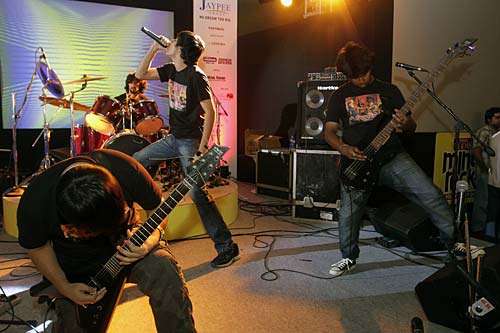 तस्वीरों में माइंड रॉक्स इंडिया टुडे यूथ समिट 2011 | NO MORE भ्रष्‍टाचार