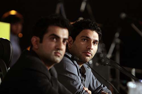 तस्वीरों में माइंड रॉक्स इंडिया टुडे यूथ समिट 2011 | NO MORE भ्रष्‍टाचार