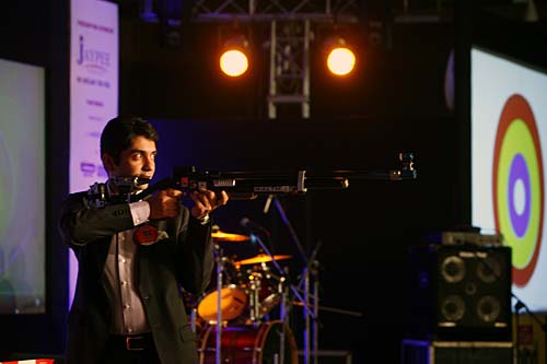 तस्वीरों में माइंड रॉक्स इंडिया टुडे यूथ समिट 2011 | NO MORE भ्रष्‍टाचार