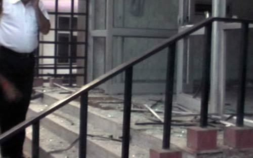 ताजनगरी में हुआ धमाका, 3 लोग हुए घायल