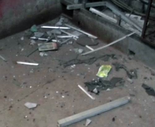 ताजनगरी में हुआ धमाका, 3 लोग हुए घायल