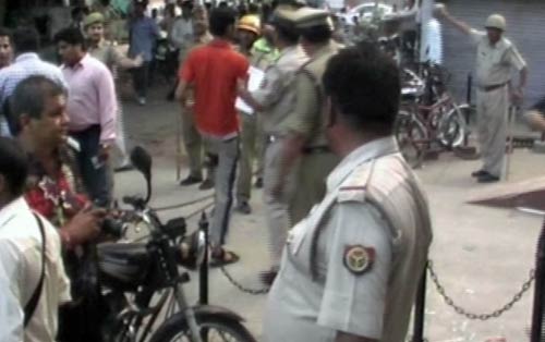 ताजनगरी में हुआ धमाका, 3 लोग हुए घायल