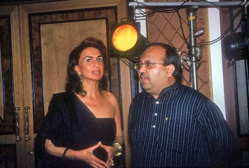 तस्वीरों की जुबानी 'अमर-कहानी'