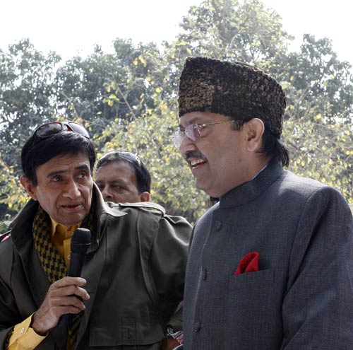 तस्वीरों की जुबानी 'अमर-कहानी'