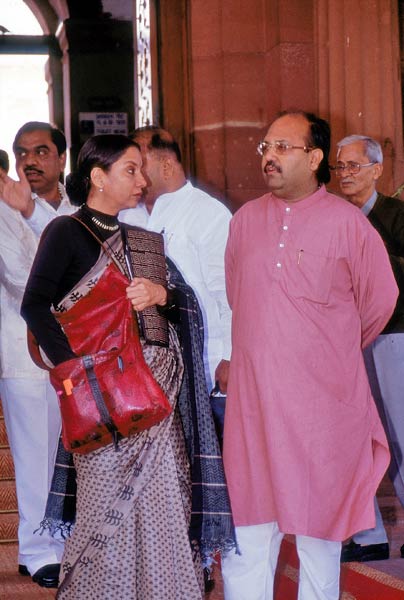 तस्वीरों की जुबानी 'अमर-कहानी'