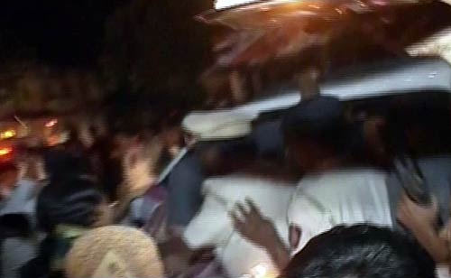 जब रालेगण सिद्धि पहुंचे अन्‍ना हजारे...| जनसंसद की जीत