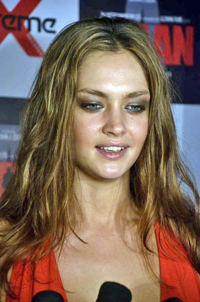 फिल्‍म 'अजान' का म्‍यूजिक लॉन्‍च...| कैटरीना के ठुमके... 