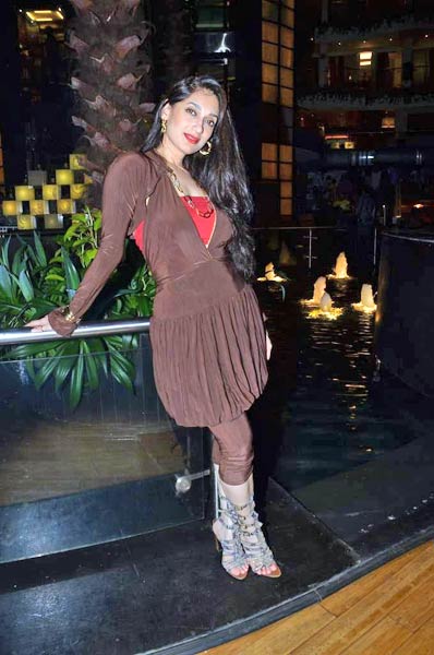 फिल्‍म 'अजान' का म्‍यूजिक लॉन्‍च...| कैटरीना के ठुमके... 