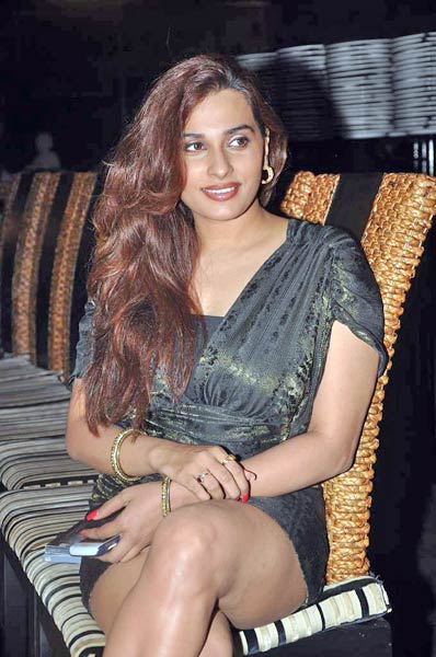 फिल्‍म 'अजान' का म्‍यूजिक लॉन्‍च...| कैटरीना के ठुमके... 