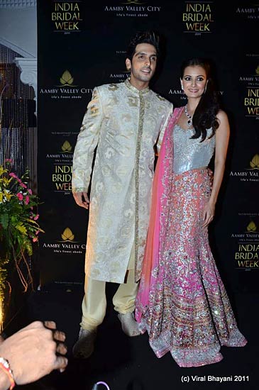 बॉलीवुड परियों से गुलजार हुआ फैशन शो...| हिल्‍टन की पार्टी