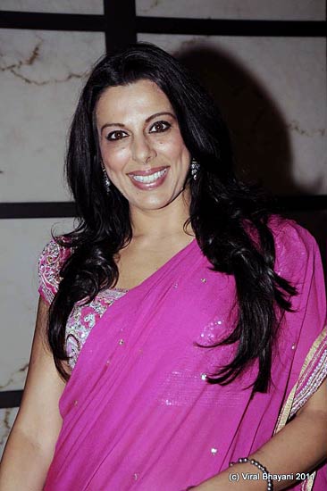 बॉलीवुड परियों से गुलजार हुआ फैशन शो...| हिल्‍टन की पार्टी