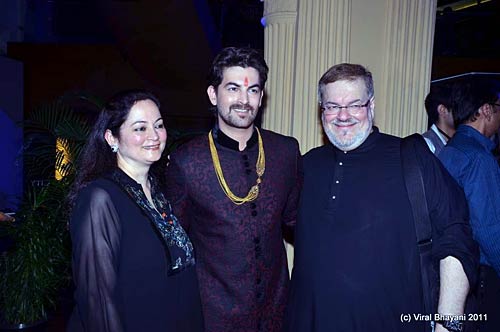 बॉलीवुड परियों से गुलजार हुआ फैशन शो...| हिल्‍टन की पार्टी