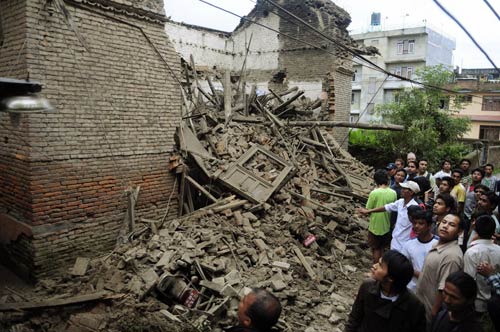 भूकंप के बाद की कुछ और तस्‍वीरें