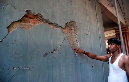 भूकंप के बाद की कुछ और तस्‍वीरें