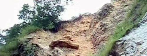 भूकंप के बाद की कुछ और तस्‍वीरें