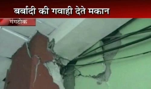 भूकंप के बाद की कुछ और तस्‍वीरें