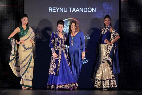 सितारों ने रंगीन किया ब्लेंडर्स प्राइड फैशन टूर । फैशन फोटो