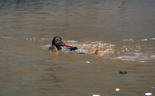 फिर बारिश से नहा गई दिल्ली